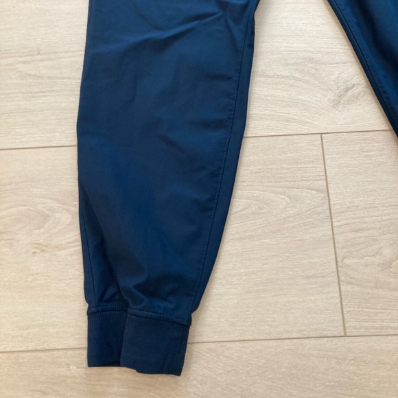 Mens Vuori Meta Joggers pants size medium - Bavy - Picture 4 of 9